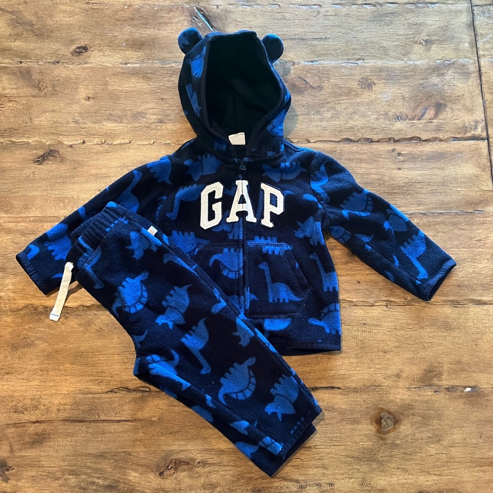 GAP dinosaur fleece matching set 12-18m
